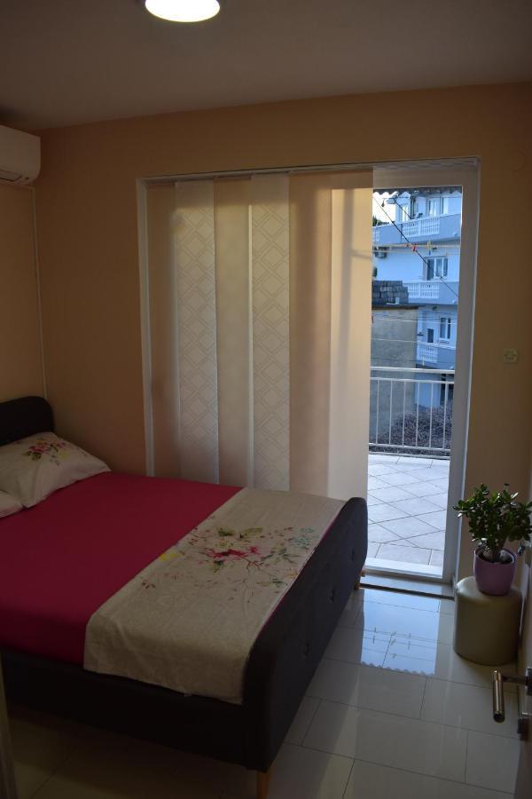 Apartman Gabriel Podgora Exterior foto